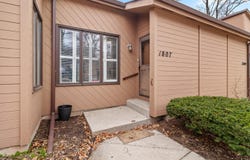 1807 Earthstone Drive, Valparaiso, IN 46383