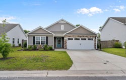 10 N Wandering Lane, Hampstead, NC 28443
