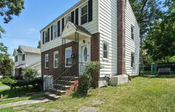 71 Commonwealth Avenue, Middletown, NY 10940
