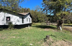 351 E Commerce Avenue, Cooper, TX 75432
