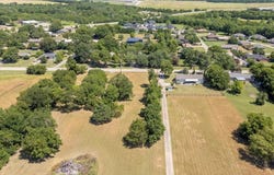 705 W Saunders, Trenton, TX 75490
