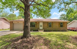206 E Scott Wayne Drive, Nixa, MO 65714