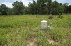 175 Coastal LN, Luling, TX 78648