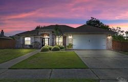 1933 Elodie Ln, Gulf Breeze, FL 32563
