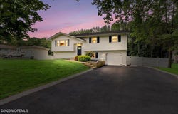 9 Hillside Terrace, Morganville, NJ 07751