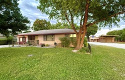 1604 S Plummer, Chanute, KS 66720