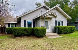 407 E Main Street, Whitesboro, TX 76273