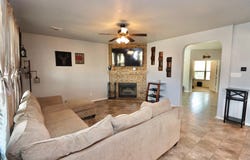 1712 Uhland Dr, Leander, TX 78641