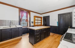 133 W DIVISION Street, FOND DU LAC, WI 54935-4029
