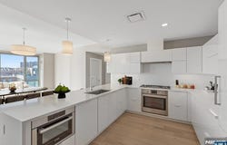 9 Ave At Port Imperial PH8, West New York, NJ 07093