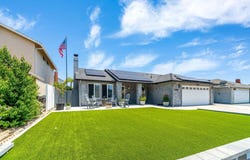 10083 W Glendon Cir, Santee, CA 92071