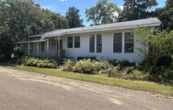 118 E Monroe Avenue, Greenwood, MS 38930