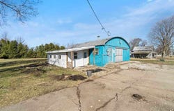 301 S Mechanic St, Brighton, IA 52540