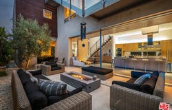716 Brooks Ave, Venice, CA 90291