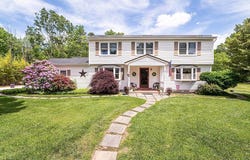 9 Saddle Ridge, Egg Harbor Township, NJ 08234