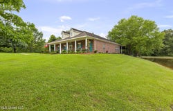 1979 Short Road, Raymond, MS 39154