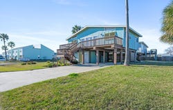1 Lauderdale Drive, ROCKPORT, TX 78382