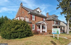 401 LANCASTER, SHILLINGTON, PA 19607