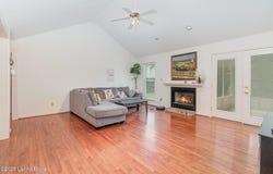 2716 Antone Pkwy, Louisville, KY 40220