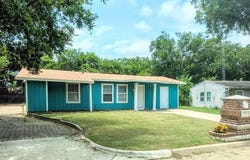 900 Aleta Street, Arlington, TX 76010