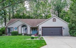 6514 Oak Forest Trail, Fort Wayne, IN 46835-2640