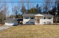 10 Spruce Lane, Barre Town, VT 05641