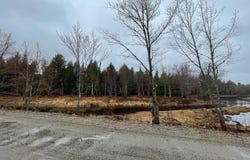 4 Mattamiscontis Road, Howland, ME 04448
