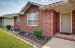 155 E Ledgestone Drive, Rogersville, MO 65742