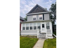 722 N Main, Aberdeen, SD 57401