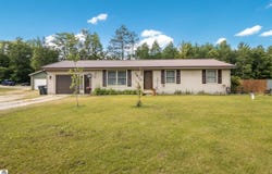 7021 WILLOW, CADILLAC, MI 49601
