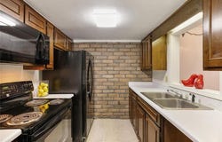 6 Fairway Drive NW, Kennesaw, GA 30144