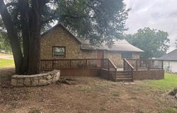 607 Bryan Street, Glen Rose, TX 76043