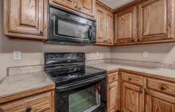 23 Arnoldsburg, Conway, AR 72032