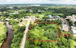 Lt 0 S Foster Dr, Saukville, WI 53080