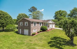 415 Lawnville Rd, Kingston, TN 37763