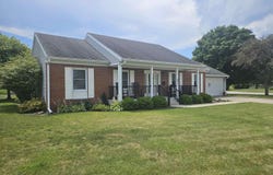 871 W Swartzell Drive, Rensselaer, IN 47978