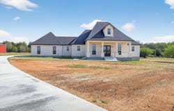 1035 Brandywine Ct, Elgin, TX 78621