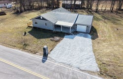 7138 W Farm Road 136, Springfield, MO 65802