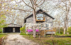 1517 Lakeshore Drive, Cuba, MO 65453