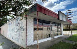 601,5,7 E Park Ave., Valdosta, GA 31601