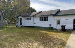 215 N 1st Street, Manistique, MI 49854