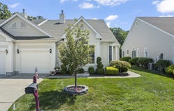 52 Stonewyck Place, Monroe, NJ 08831
