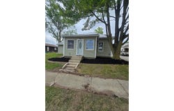 158 E Walnut Street, Rockford, OH 45882