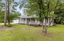 806 Eagle Landing Drive, Hope Mills, NC 28348
