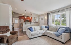 607 LAUNFALL ROAD, PLYMOUTH MEETING, PA 19462