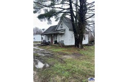 206 E HACKETT, CARLISLE, IN 47838