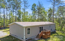 102 Kiwassa Lane, Hendersonville, NC 28792