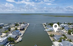 42 BUCKINGHAM AVENUE, HARVEY CEDARS, NJ 08008