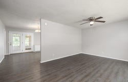 1015 N Hickory Street, Buffalo, MO 65622