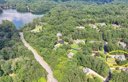 3610 Mansions Parkway, Berkeley Lake, GA 30096
